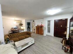 Blk 960 Hougang Avenue 9 (Hougang), HDB Executive #558755381